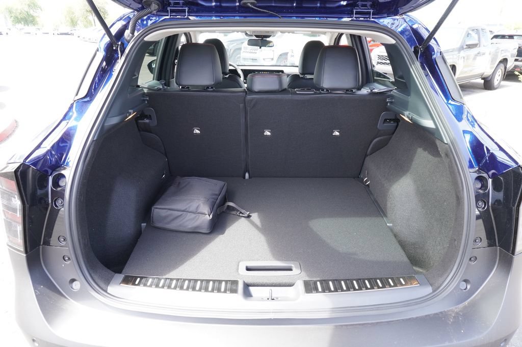 Certified 2025 Nissan Kicks SR w/ Illumination Package FWD image 8