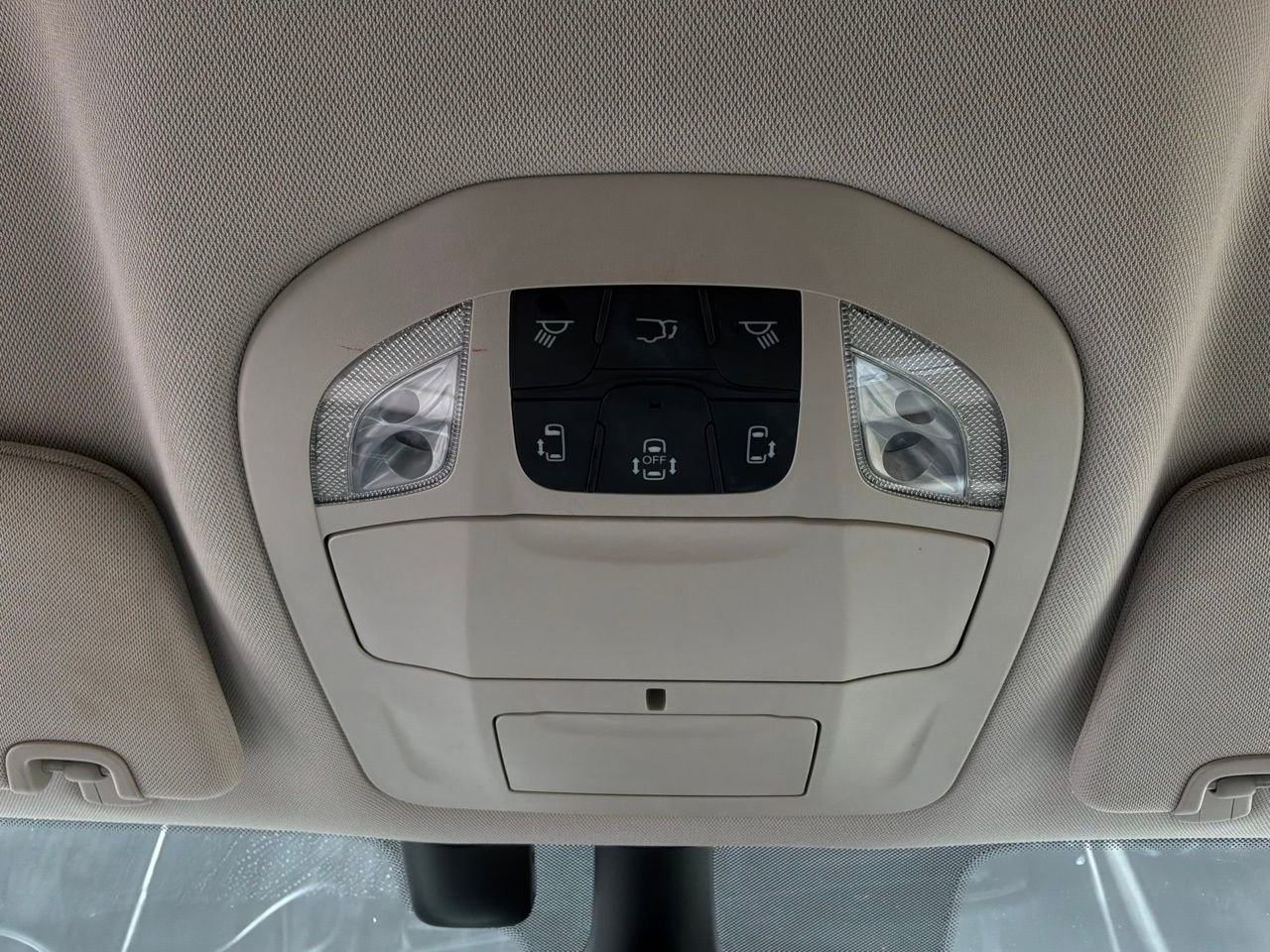 Used 2017 Chrysler Pacifica Touring-L Plus w/ Advanced Safetytec Group image 20