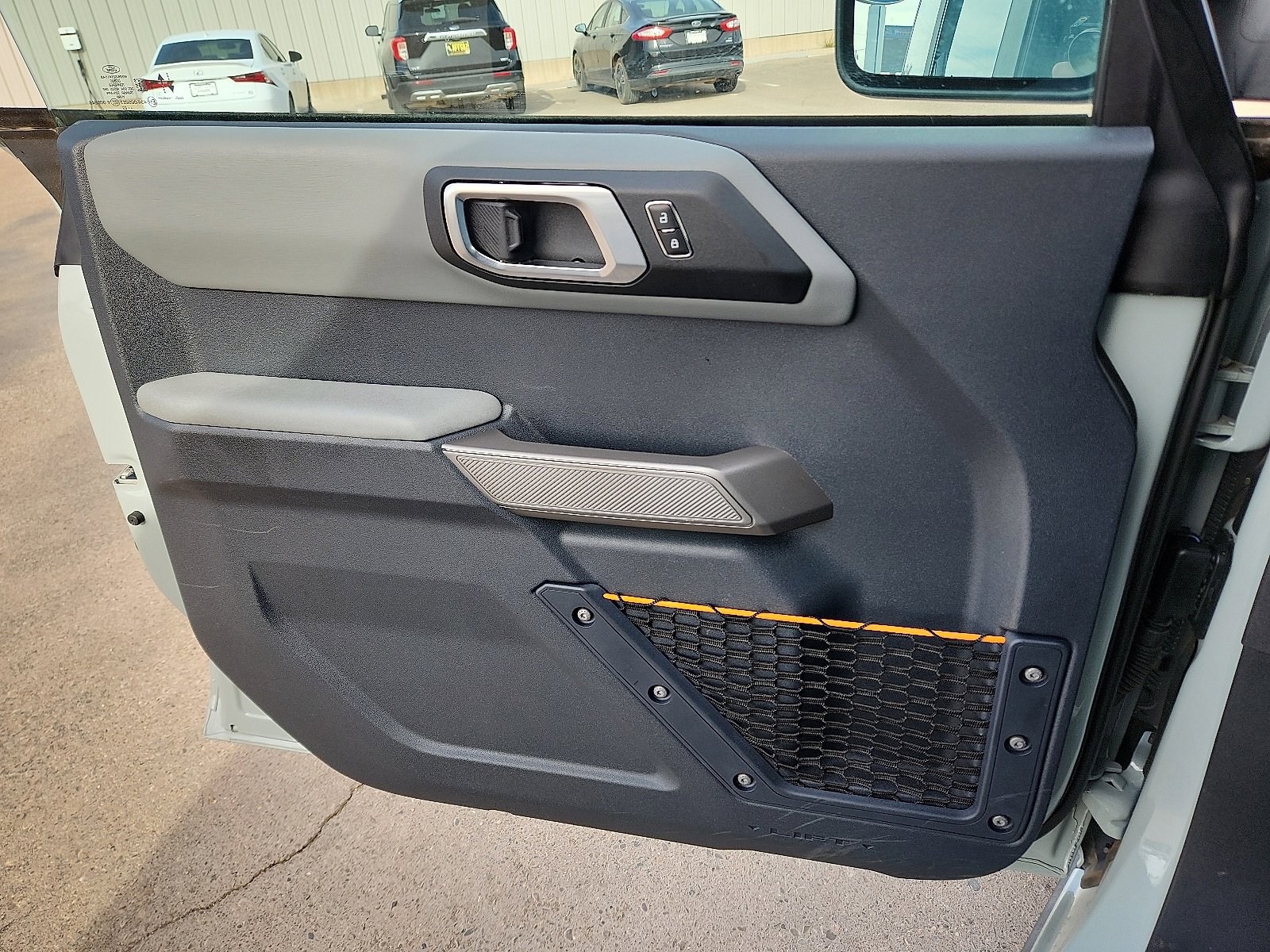 Used 2023 Ford Bronco Badlands w/ Sasquatch Package image 12