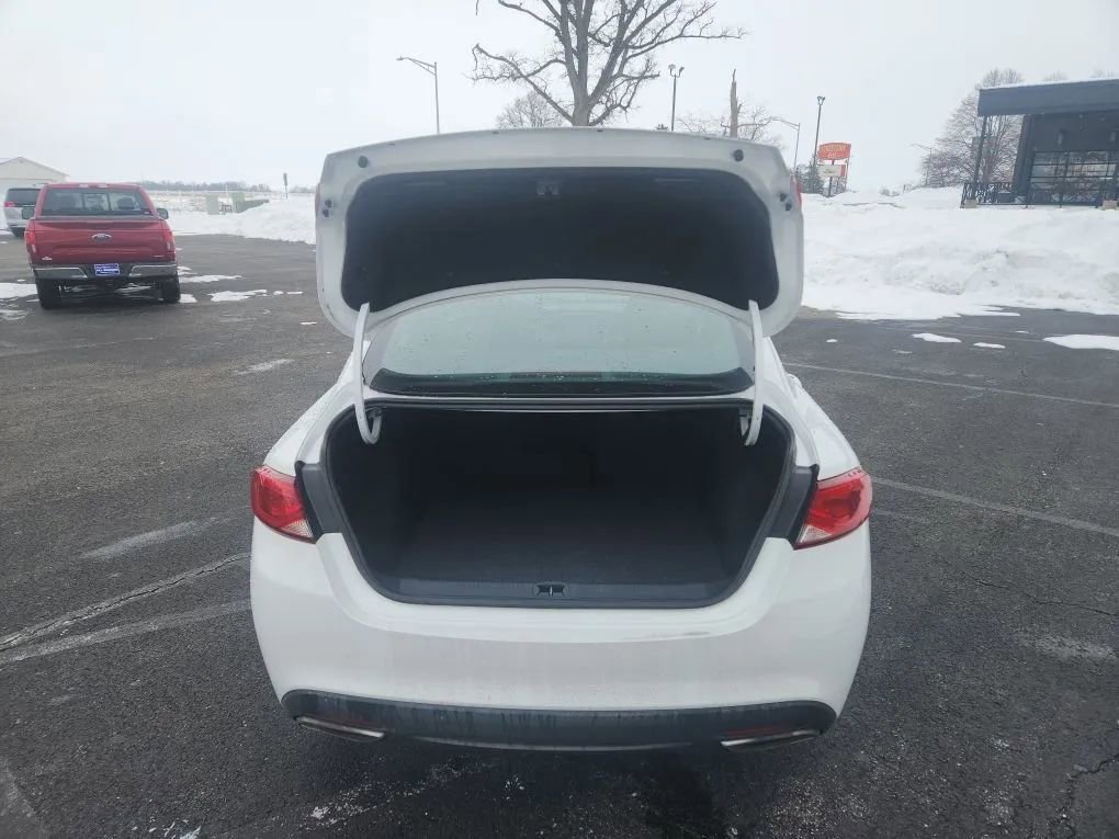 Used 2016 Chrysler 200 S w/ Navigation & Sound Group I image 7