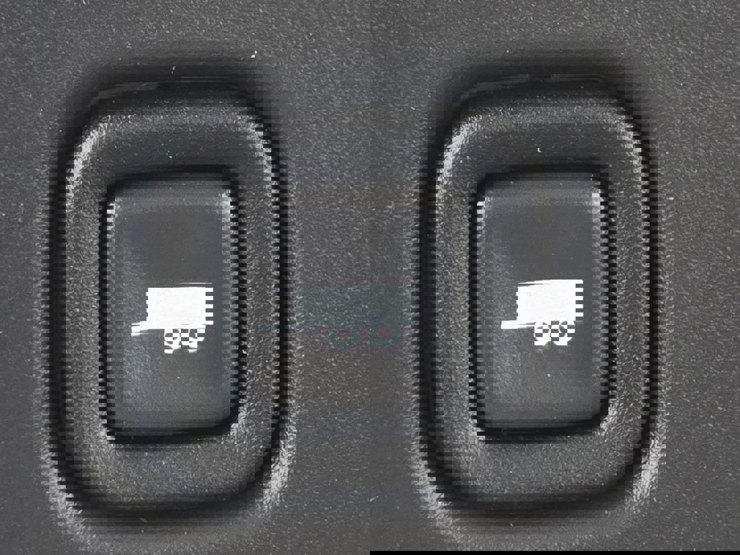 New 2026 Chevrolet Express 2500 w/ Driver Convenience Package RWD image 6