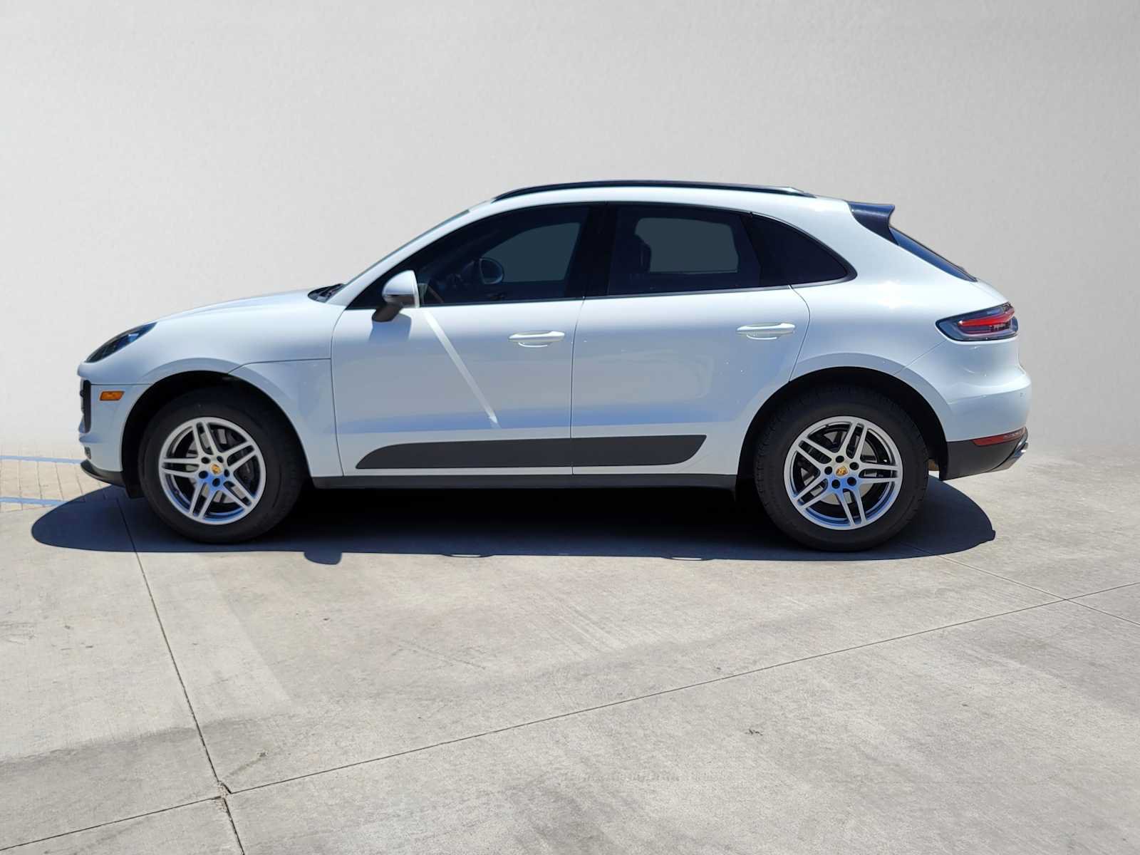 Used 2021 Porsche Macan AWD/4WD image 7