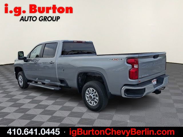 Used 2025 Chevrolet Silverado 2500 LT w/ Convenience Package image 4