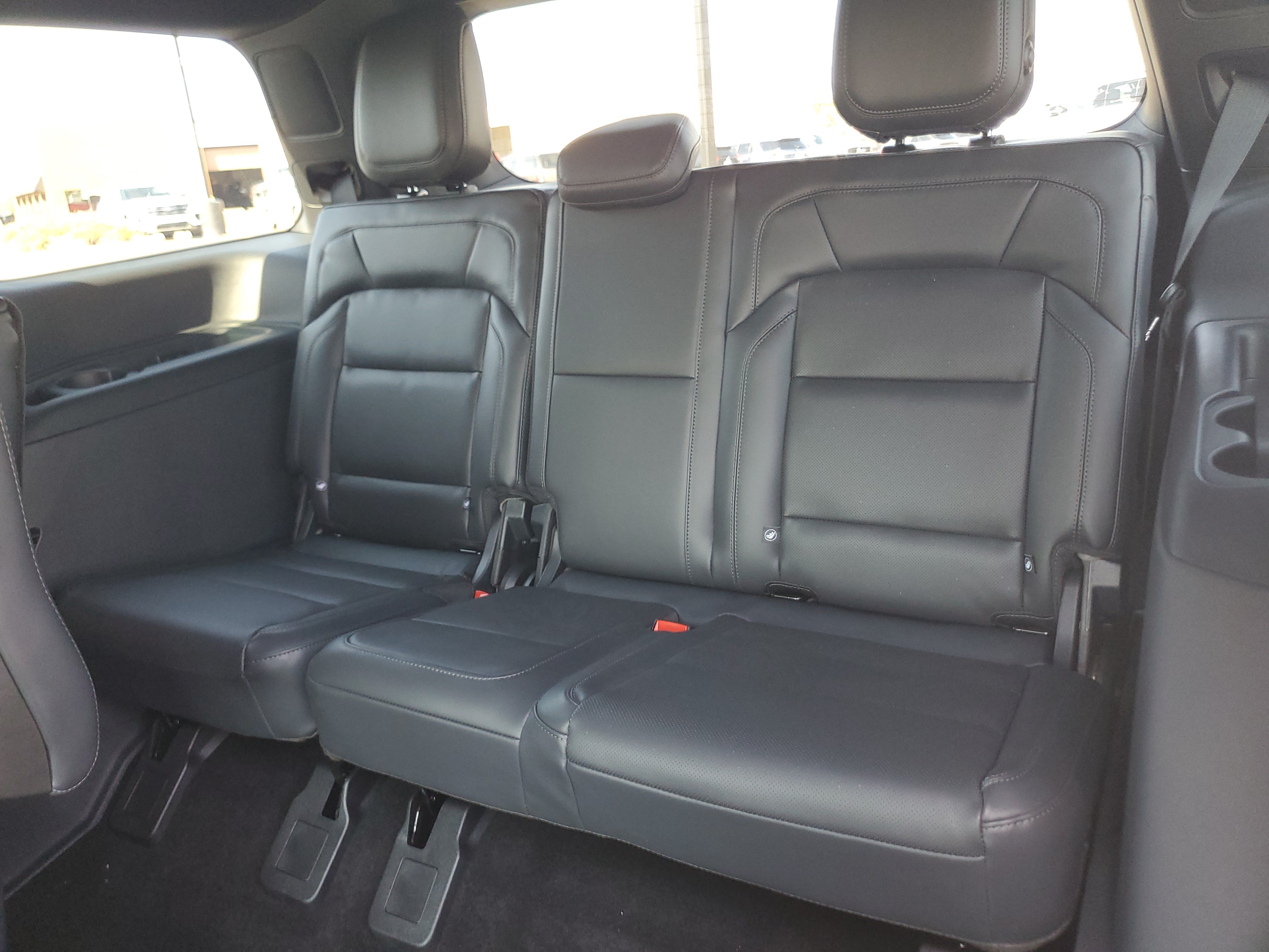 New 2027 Lincoln Navigator Reserve w/ Jet Appearance Package AWD/4WD image 32