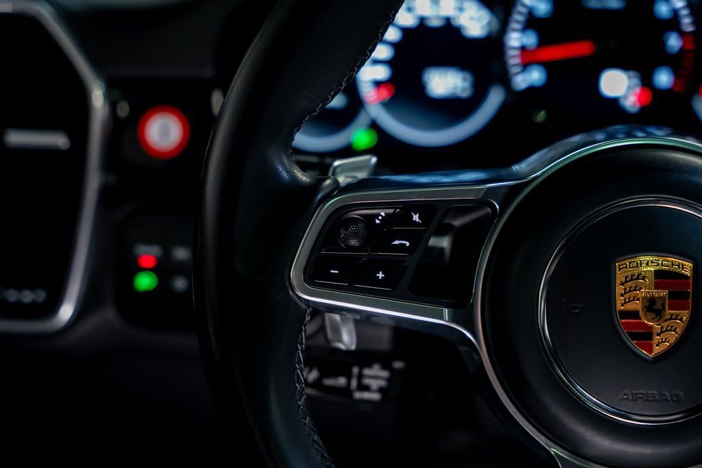 Used 2022 Porsche Cayenne S Platinum image 43