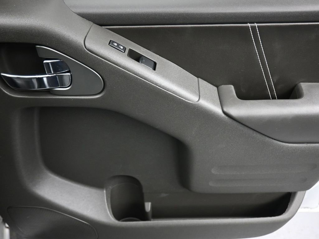 Used 2021 Nissan Frontier PRO-4X w/ Pro-4x Utility Package image 45