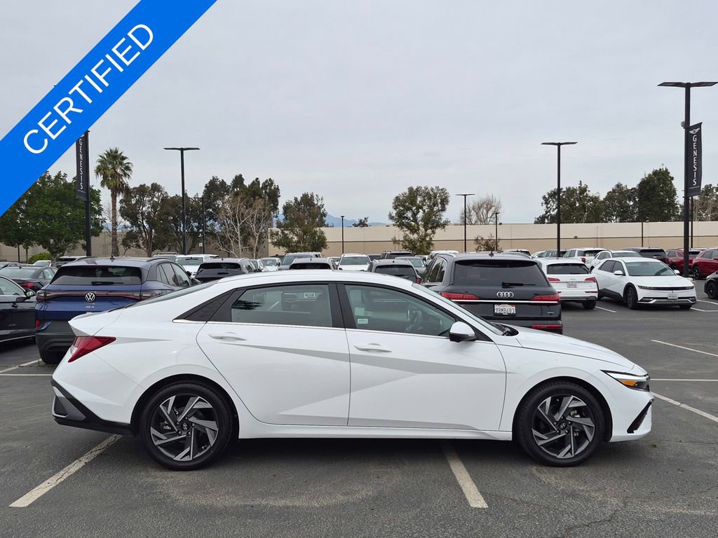 Used 2024 Hyundai Elantra Limited image 8