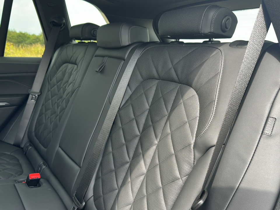 New 2026 BMW X5 xDrive40i w/ M Sport Package image 16