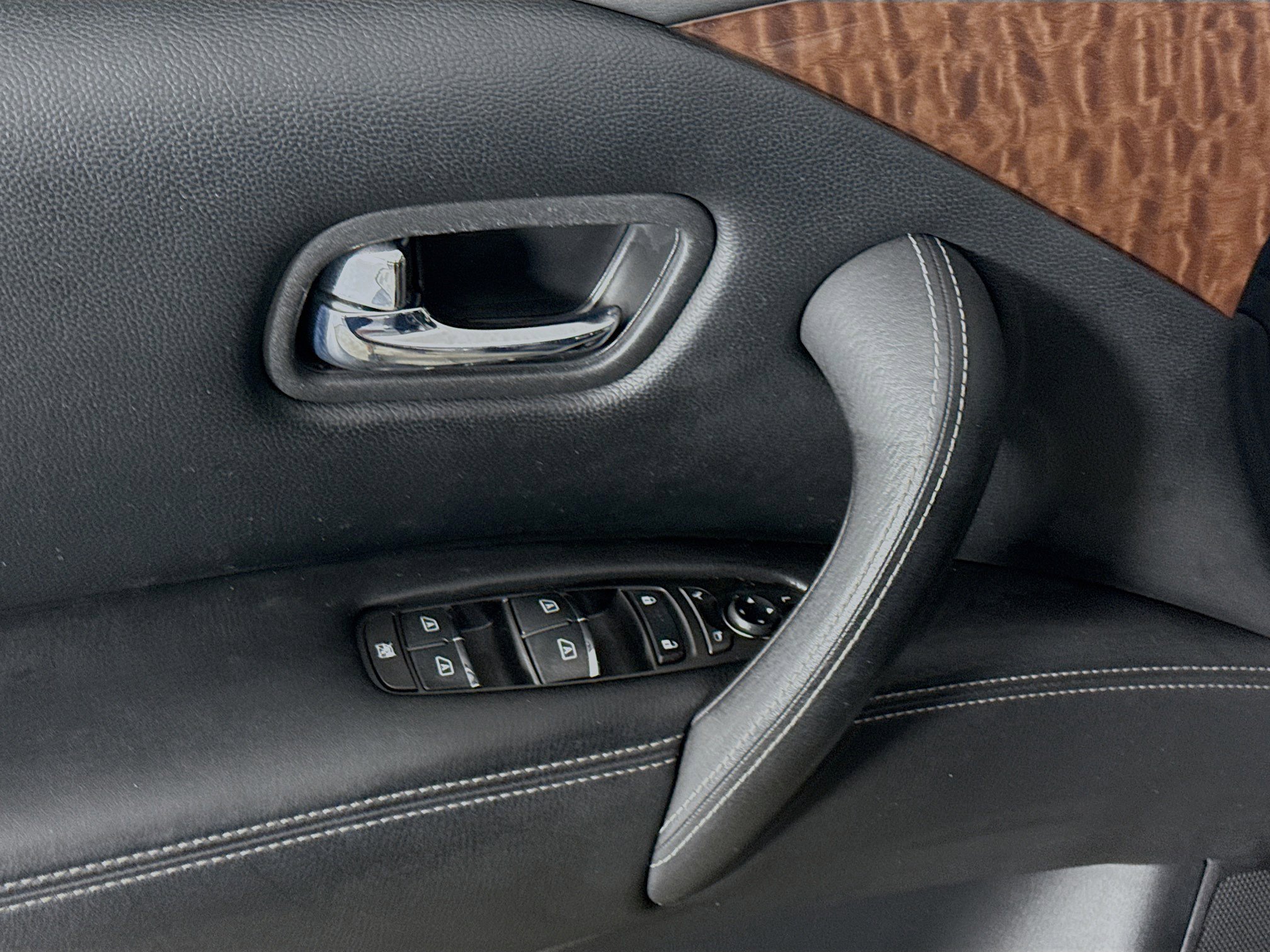 Used 2019 Nissan Armada SV w/ Driver Package image 24