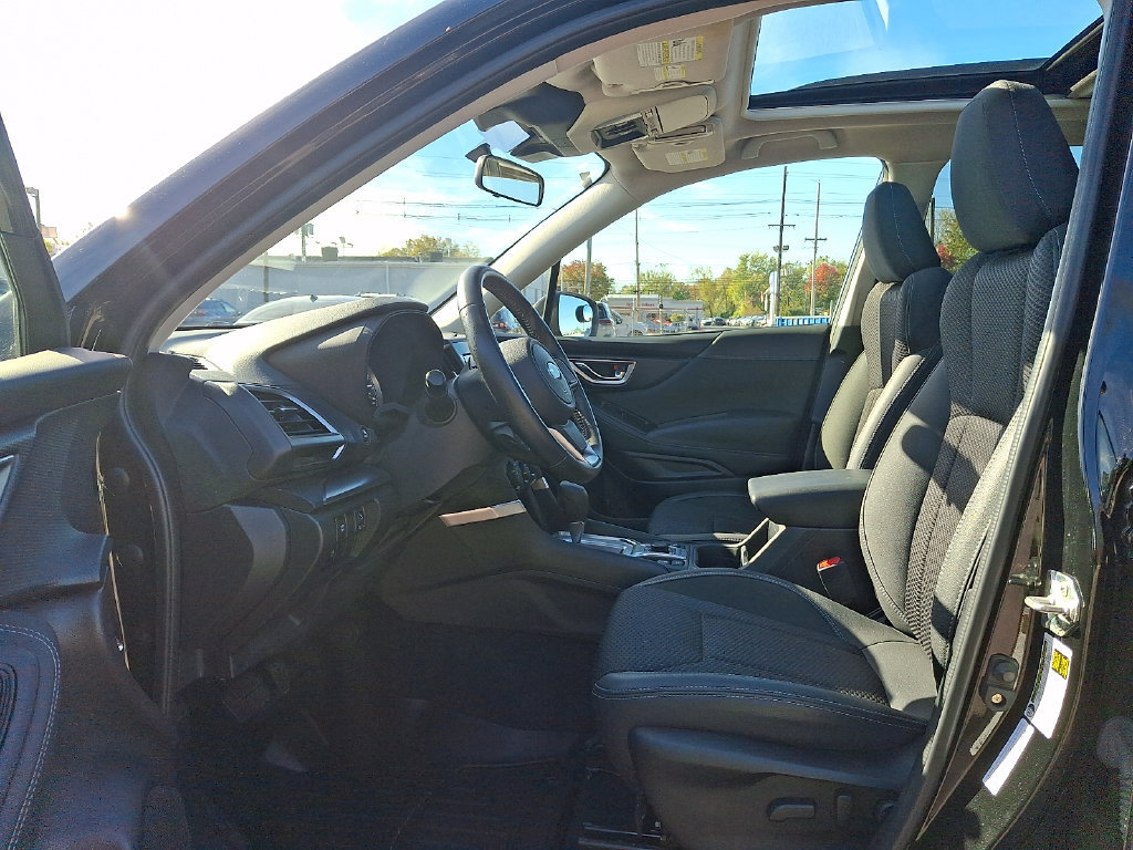 Used 2022 Subaru Forester Premium AWD/4WD image 17