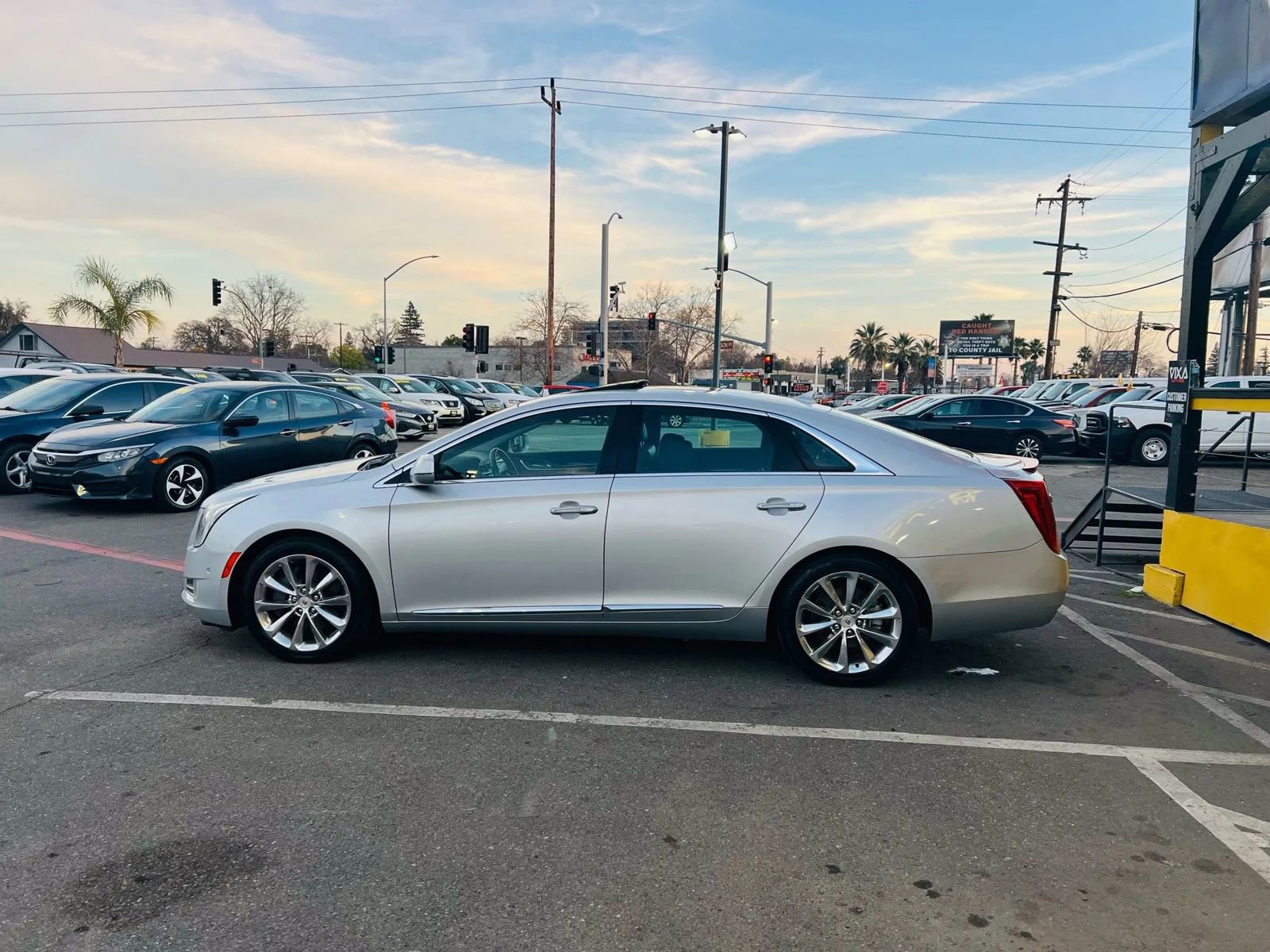 Used 2014 Cadillac XTS Luxury image 8