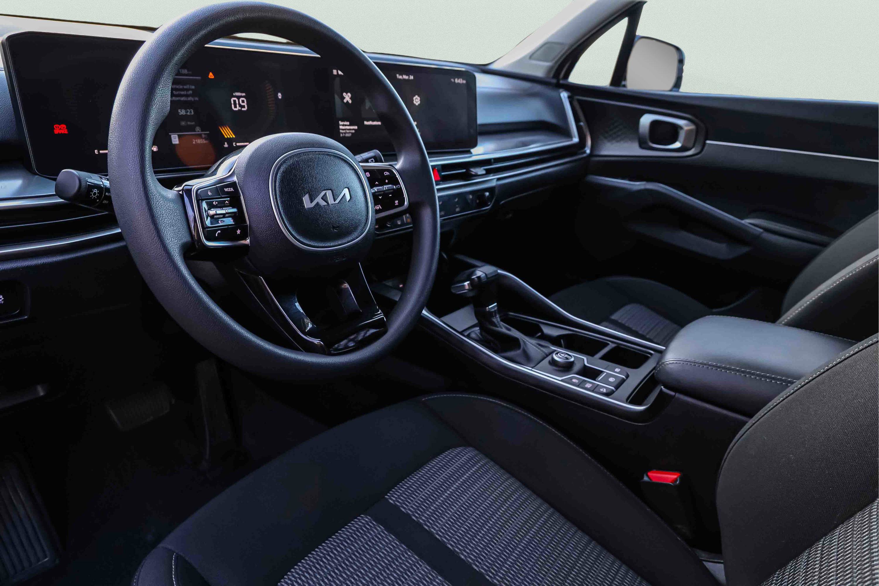 Certified 2024 Kia Sorento LX FWD image 8