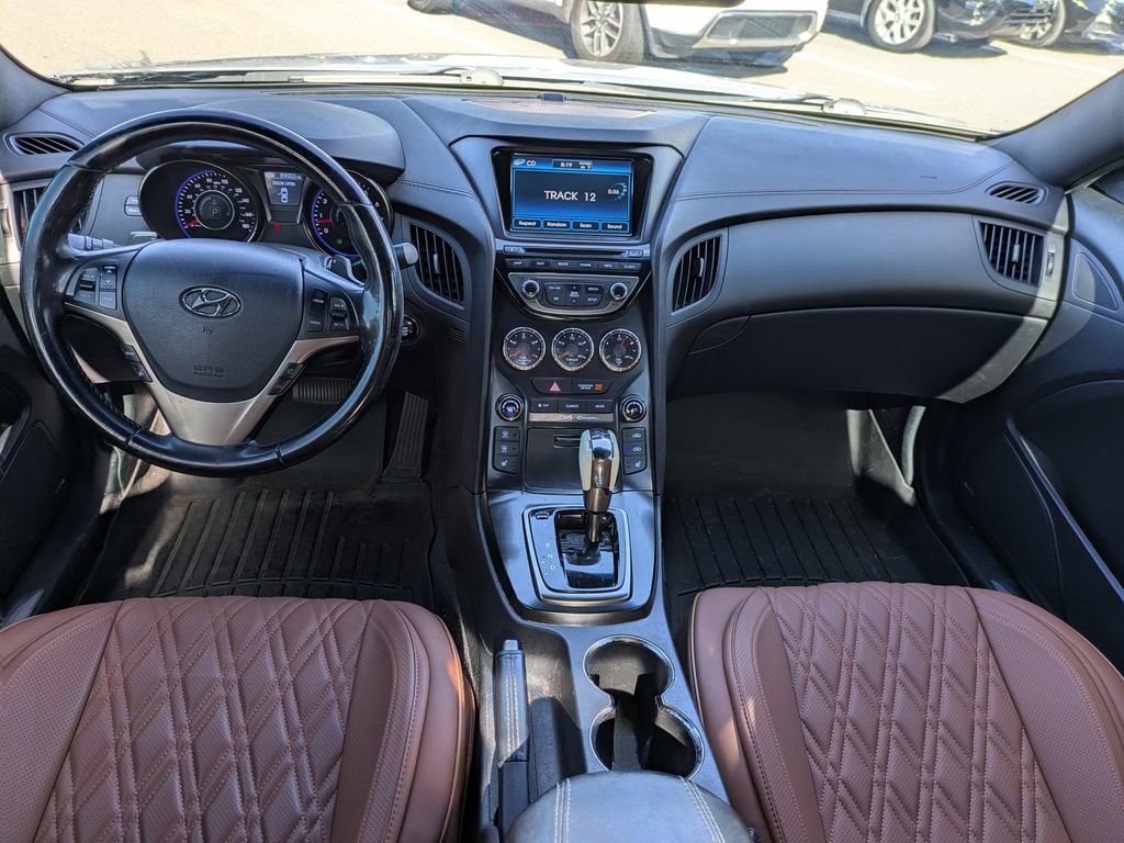 Used 2013 Hyundai Genesis 3.8 image 14