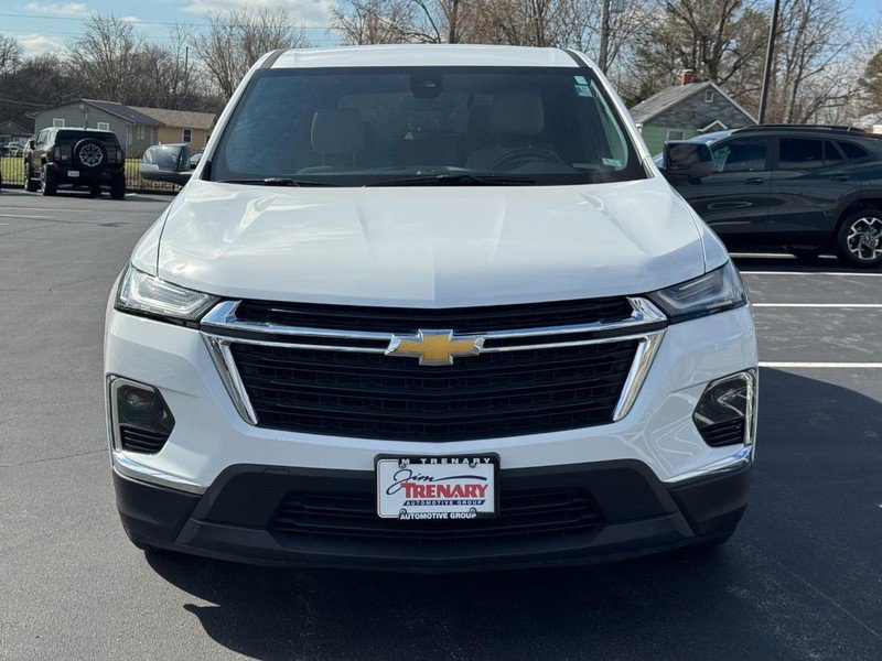Used 2023 Chevrolet Traverse LS image 9