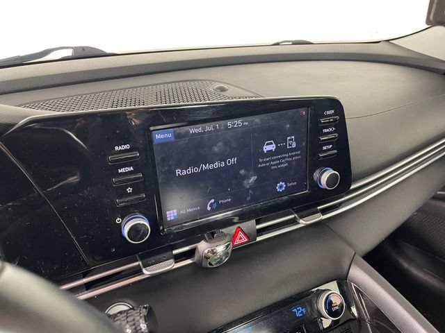 Used 2021 Hyundai Elantra SEL w/ Convenience + Premium Package FWD image 7
