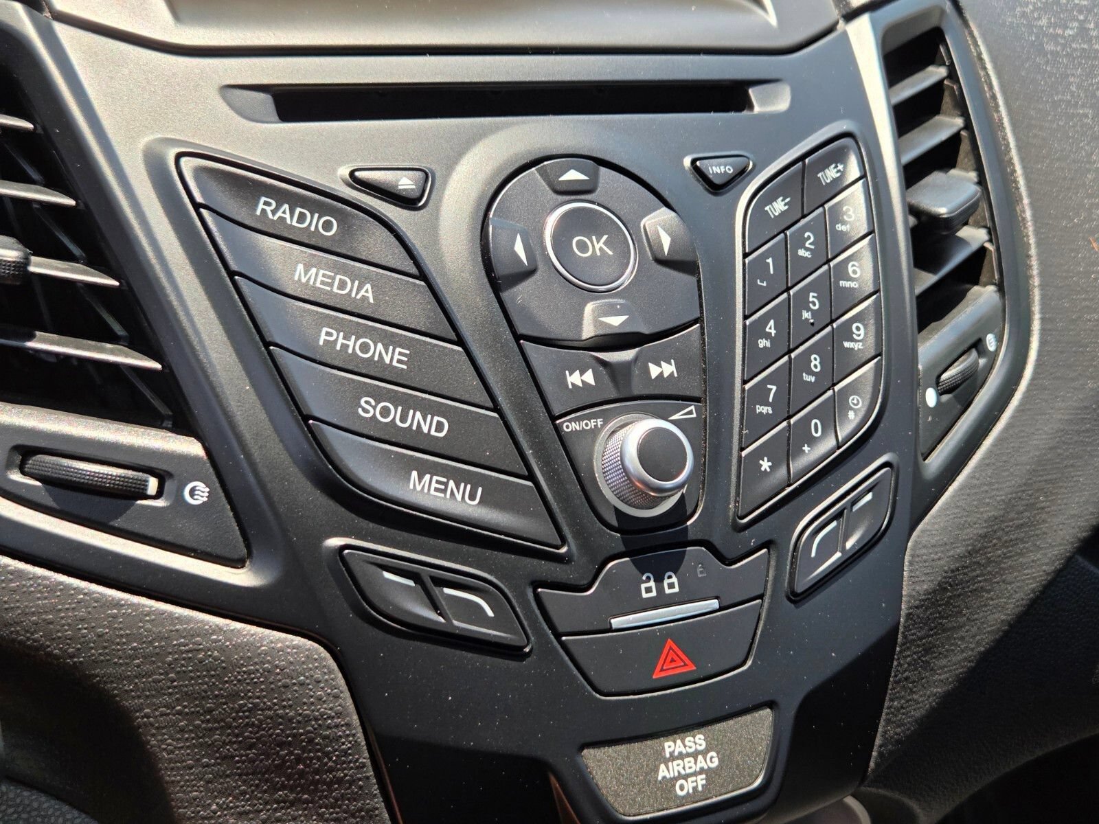 Used 2019 Ford Fiesta SE FWD image 22
