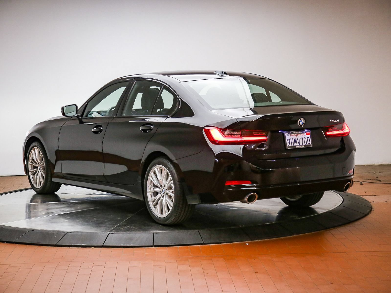 Certified 2023 BMW 330i Sedan w/ Convenience Package RWD image 2