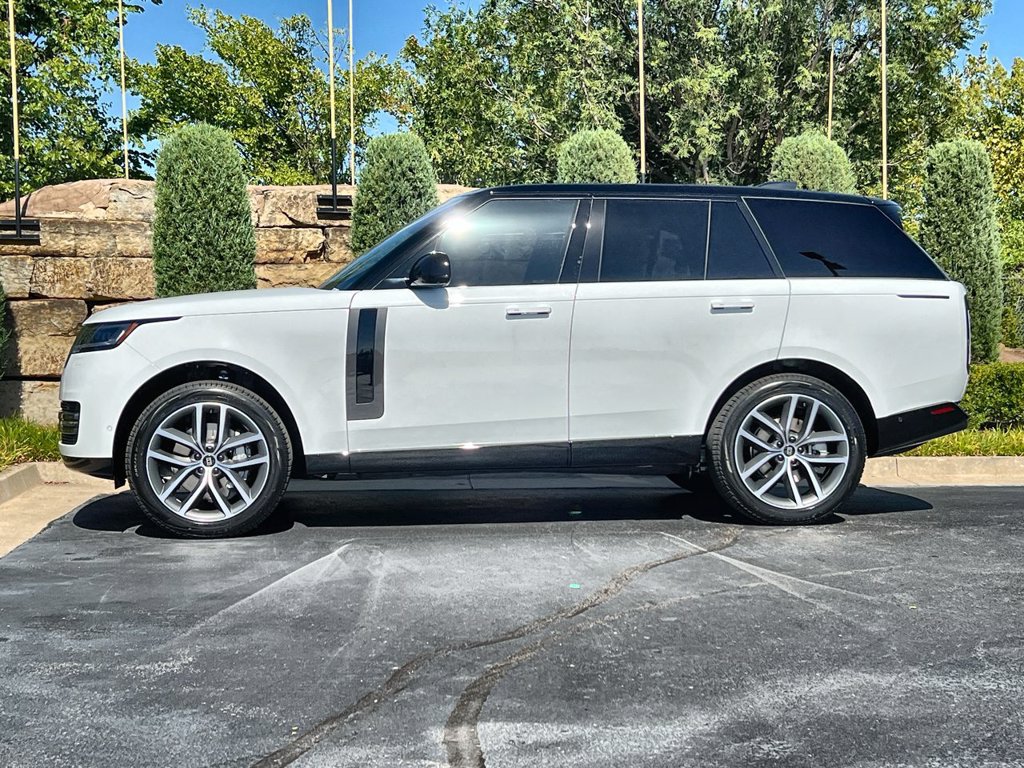 New 2027 Land Rover Range Rover SE AWD/4WD image 2