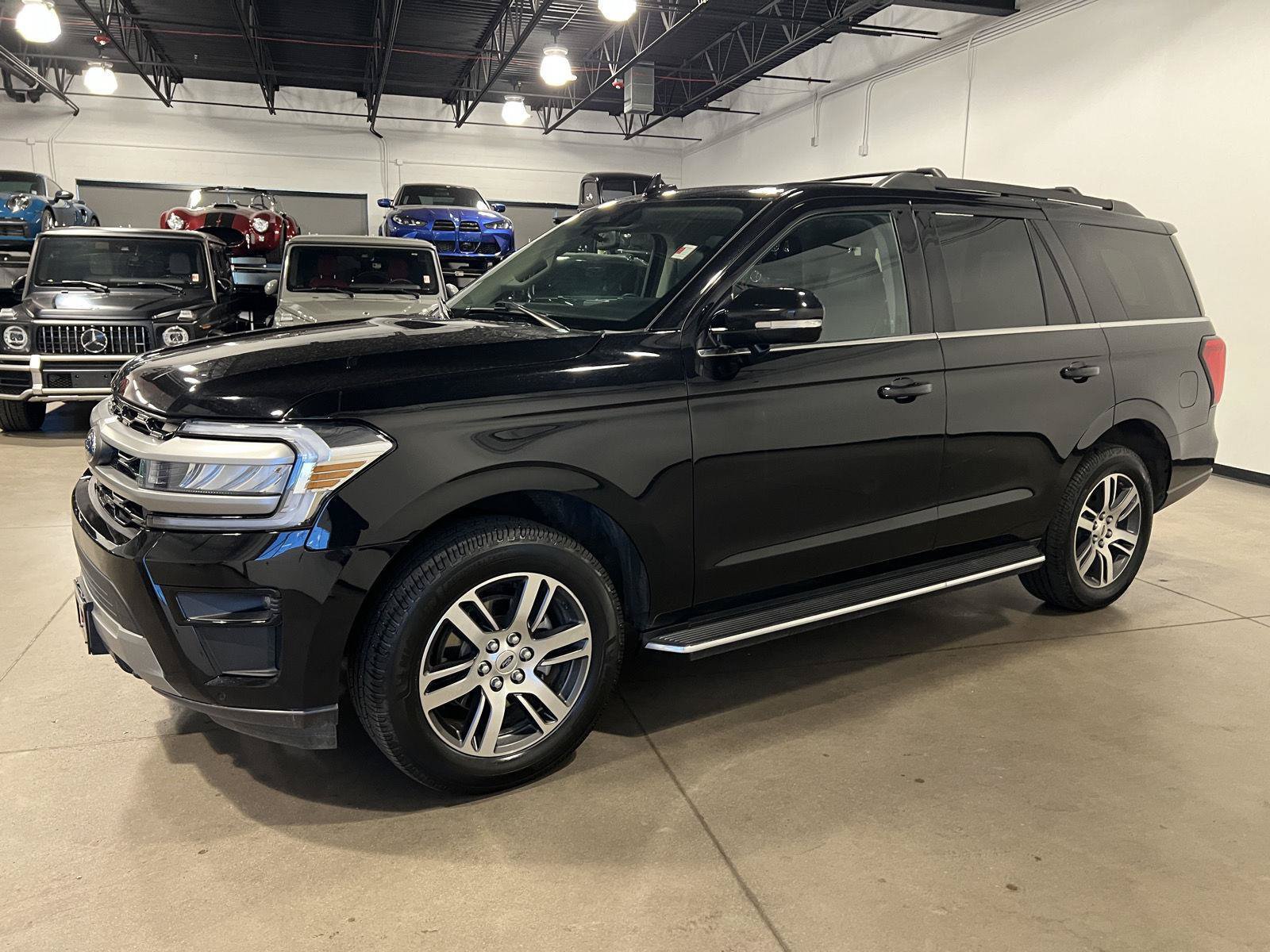 Used 2023 Ford Expedition XLT AWD/4WD image 7