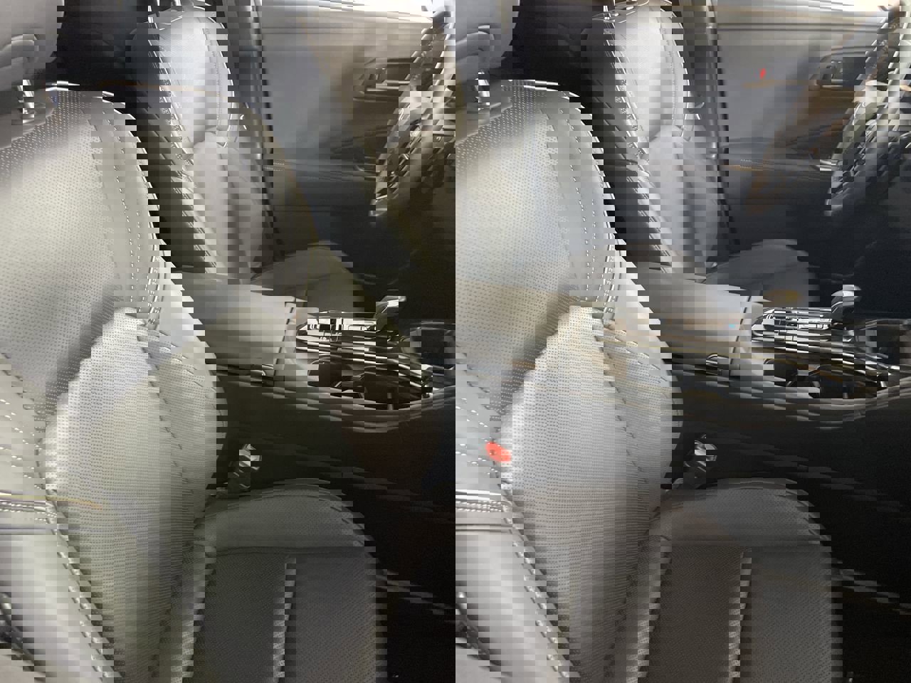 Used 2025 Toyota Crown Signia Limited image 25