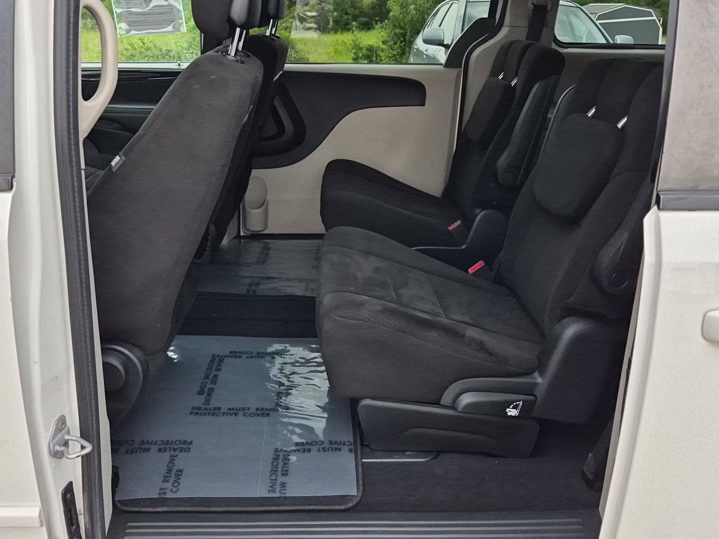 Used 2013 Dodge Grand Caravan SE FWD image 18