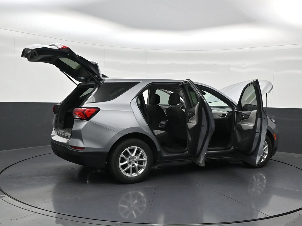 Used 2023 Chevrolet Equinox LS FWD image 31