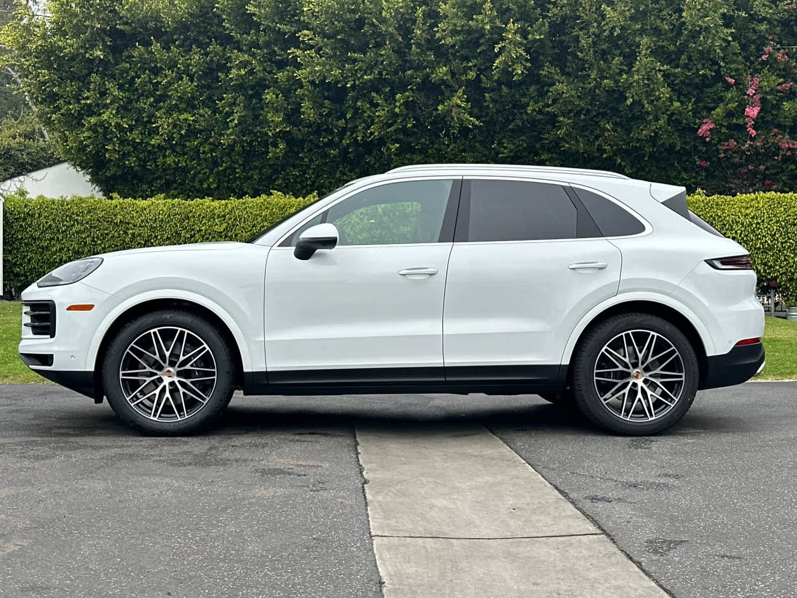 New 2026 Porsche Cayenne image 2