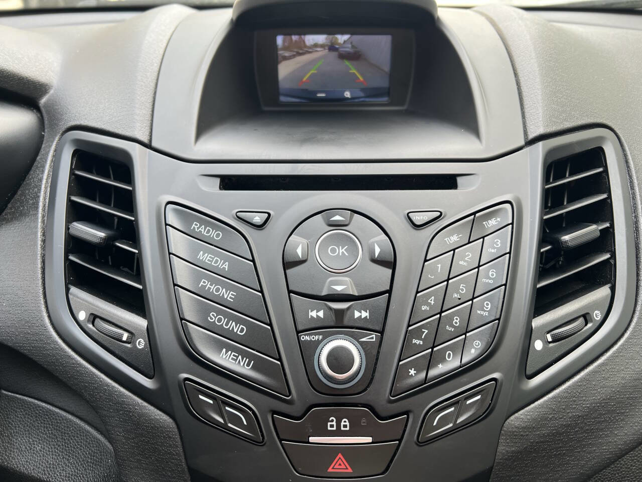 Used 2018 Ford Fiesta SE FWD image 18