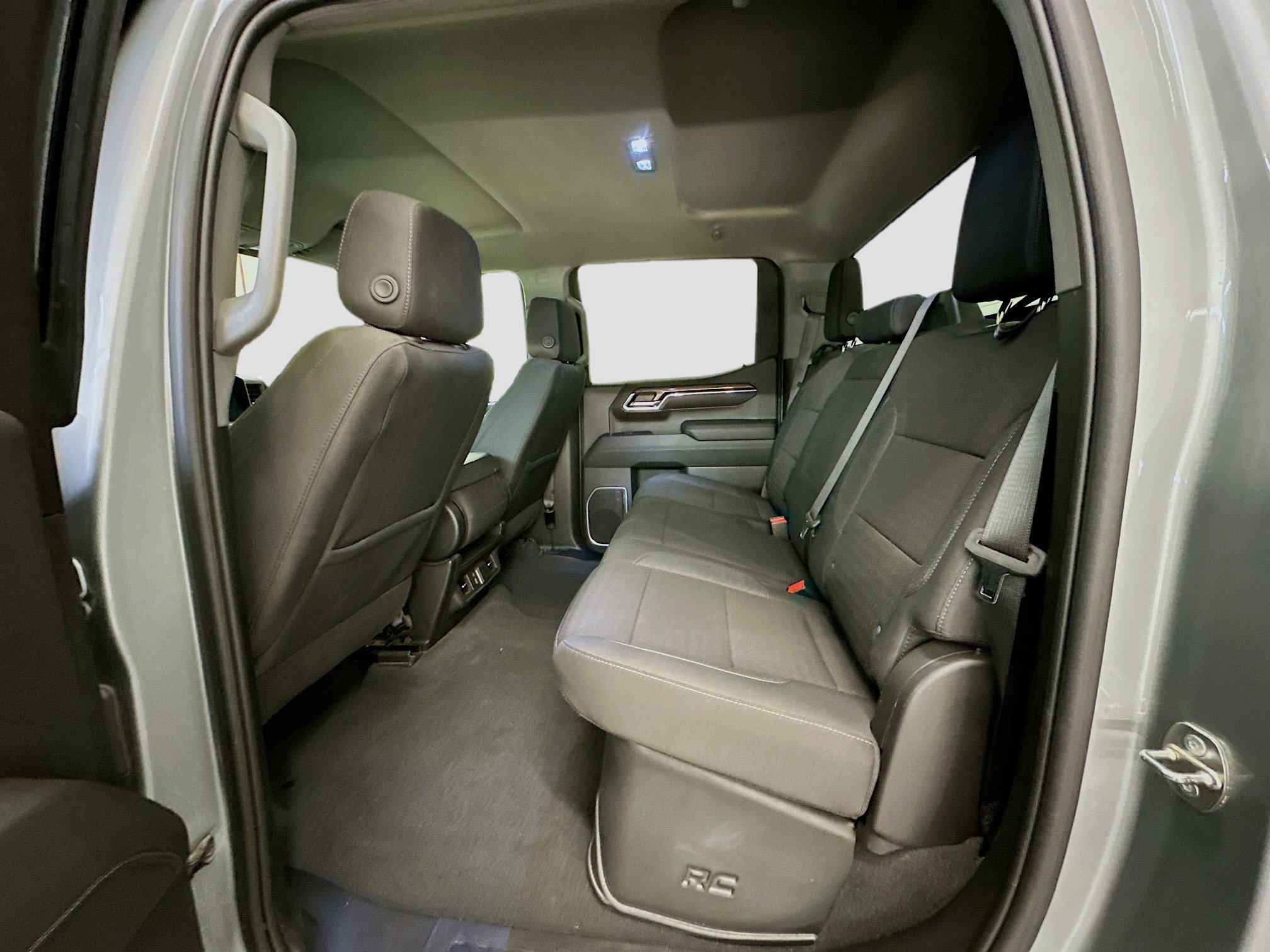 Used 2024 Chevrolet Silverado 1500 LT image 29