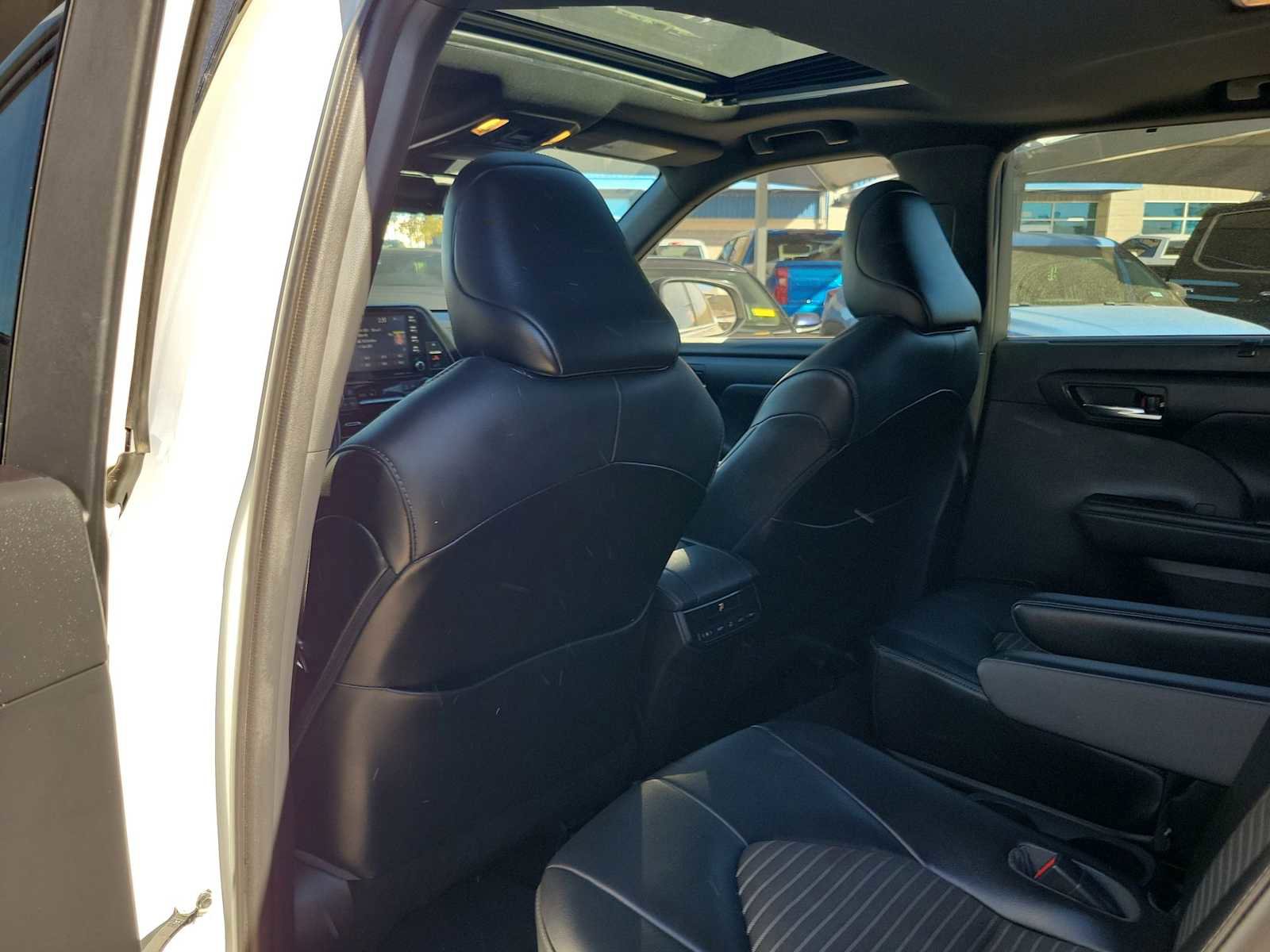 Used 2021 Toyota Highlander XSE image 12