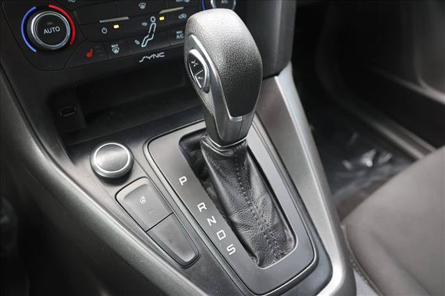 Used 2017 Ford Focus SEL w/ Winter Package FWD image 21
