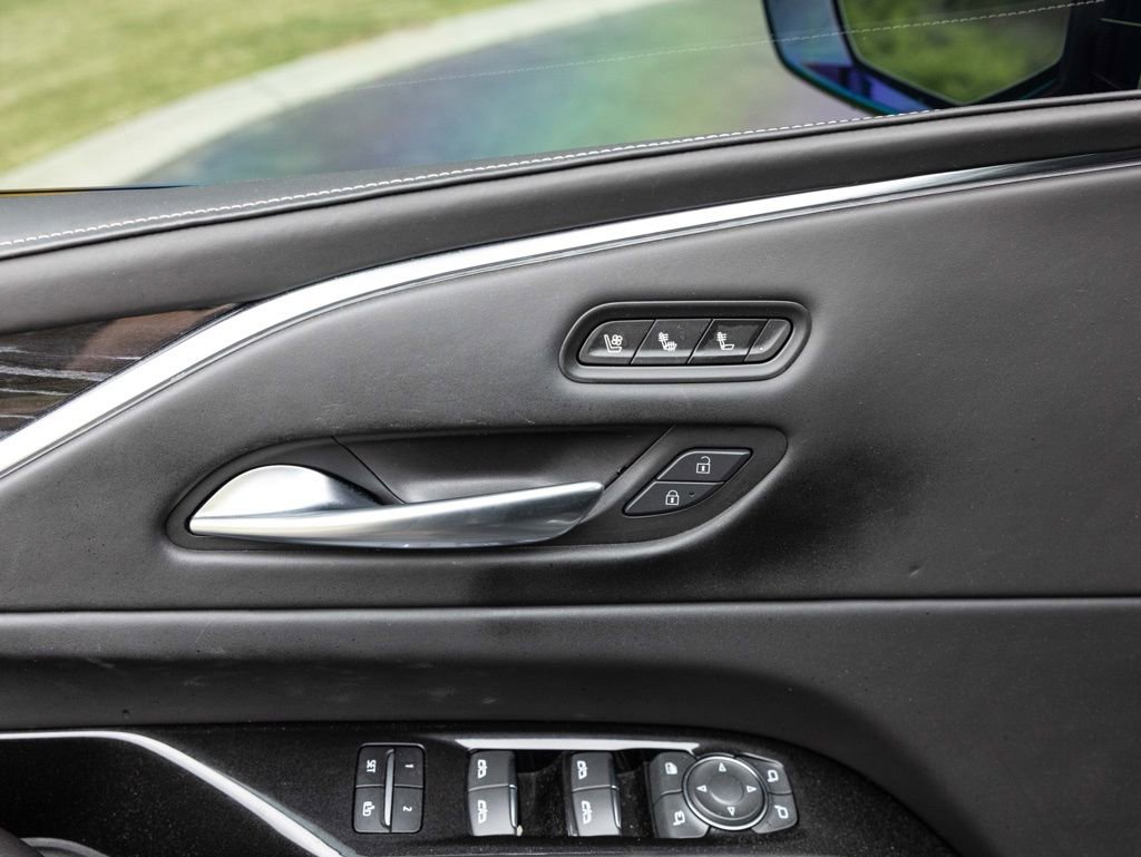 Used 2023 Cadillac Escalade ESV V image 19