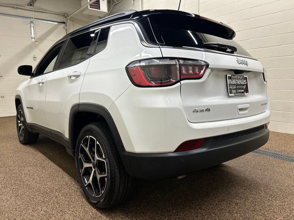 Used 2025 Jeep Compass Limited AWD/4WD image 4