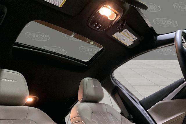 Certified 2025 Buick Envista Avenir FWD image 17