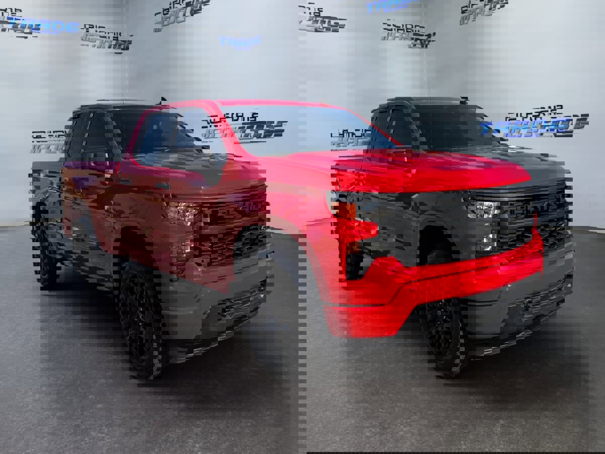 Used 2023 Chevrolet Silverado 1500 Custom w/ LPO, Dark Essentials Package image 3