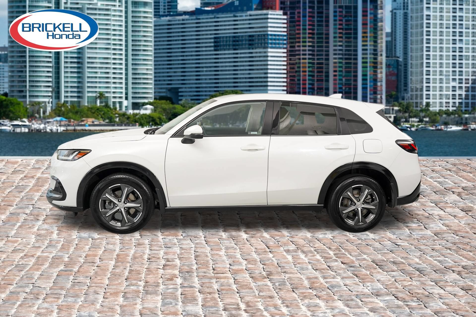 Certified 2024 Honda HR-V EX-L image 4