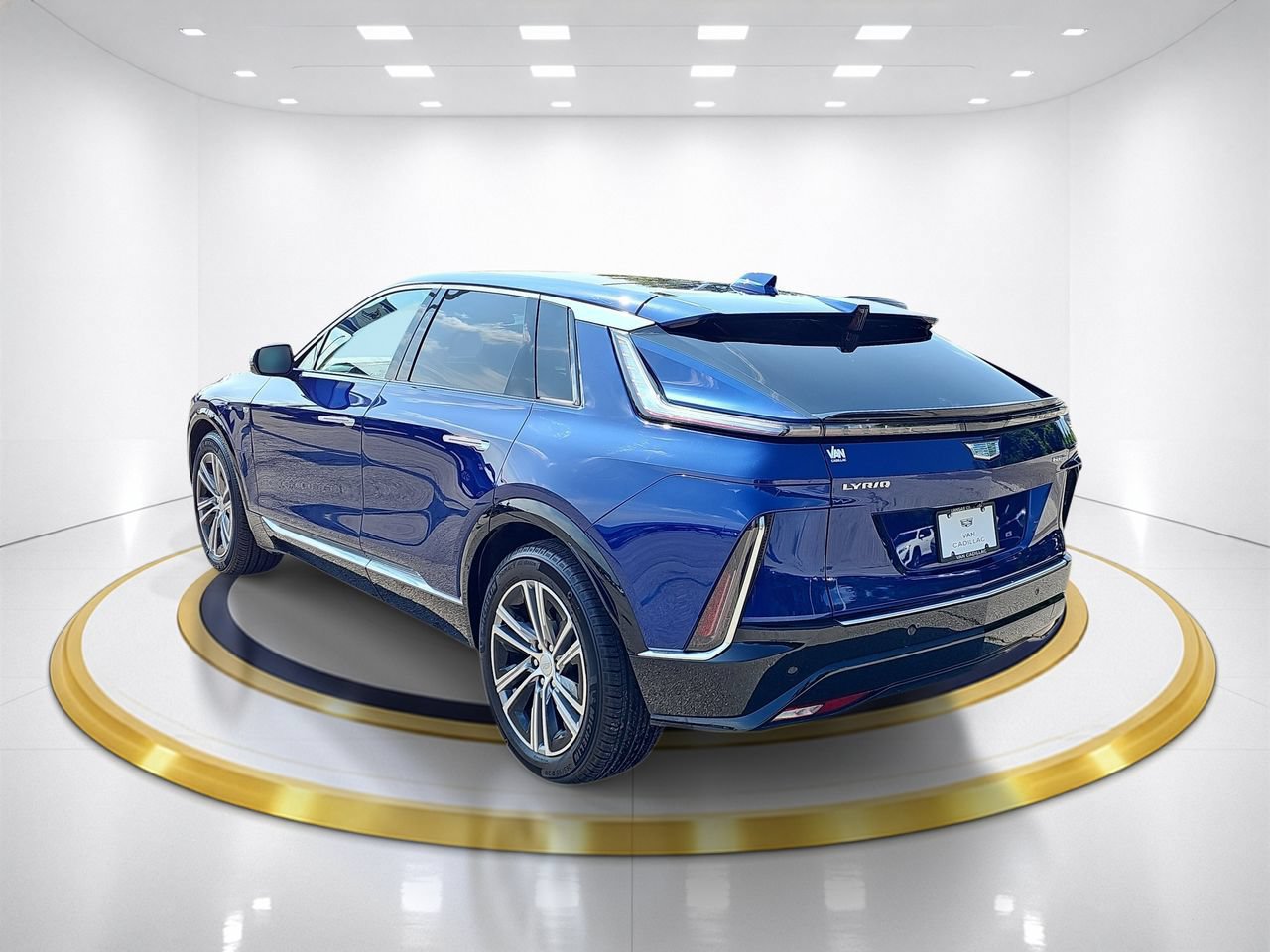 Certified 2024 Cadillac Lyriq Luxury AWD/4WD image 7