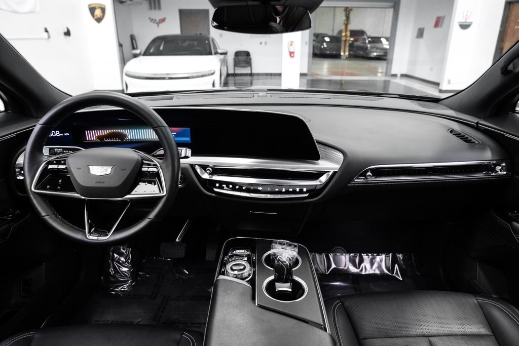 Used 2024 Cadillac Lyriq Sport AWD/4WD image 14