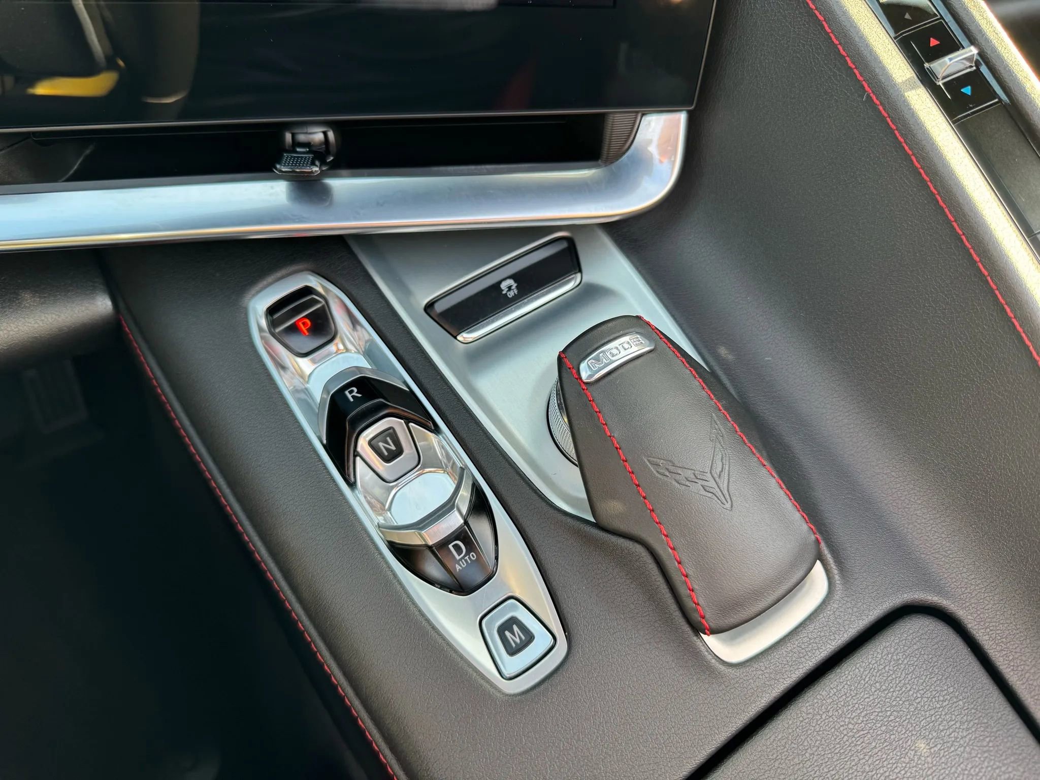 Used 2021 Chevrolet Corvette Stingray Convertible w/ Battery Protection Package image 35