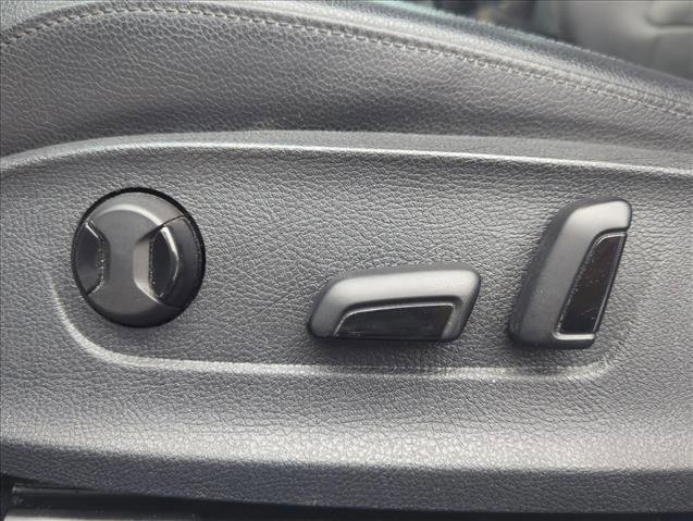 Used 2017 Volkswagen Passat 1.8T R-Line image 12