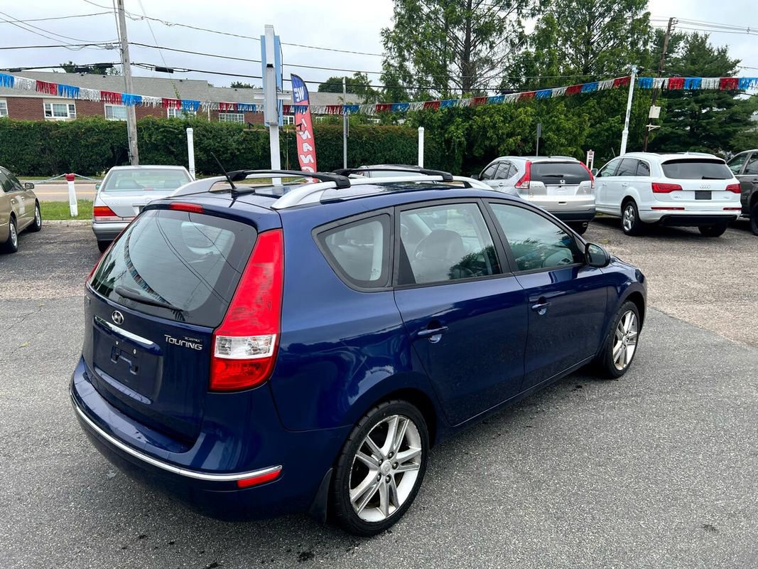 Used 2012 Hyundai Elantra SE image 2