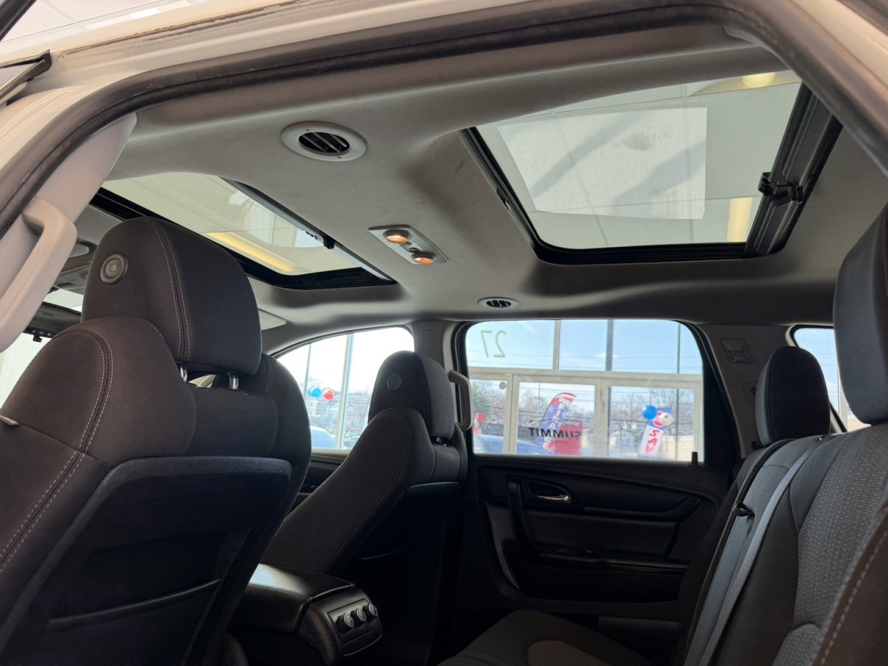 Used 2015 Chevrolet Traverse LT image 30