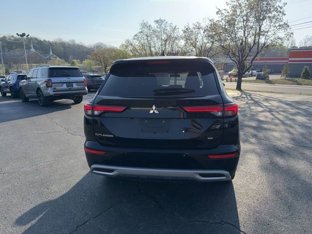 Used 2024 Mitsubishi Outlander SE image 5