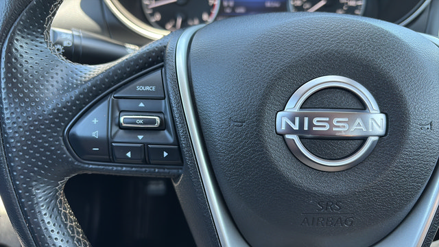 Used 2023 Nissan Maxima SV w/ Floor Mat Group FWD image 9