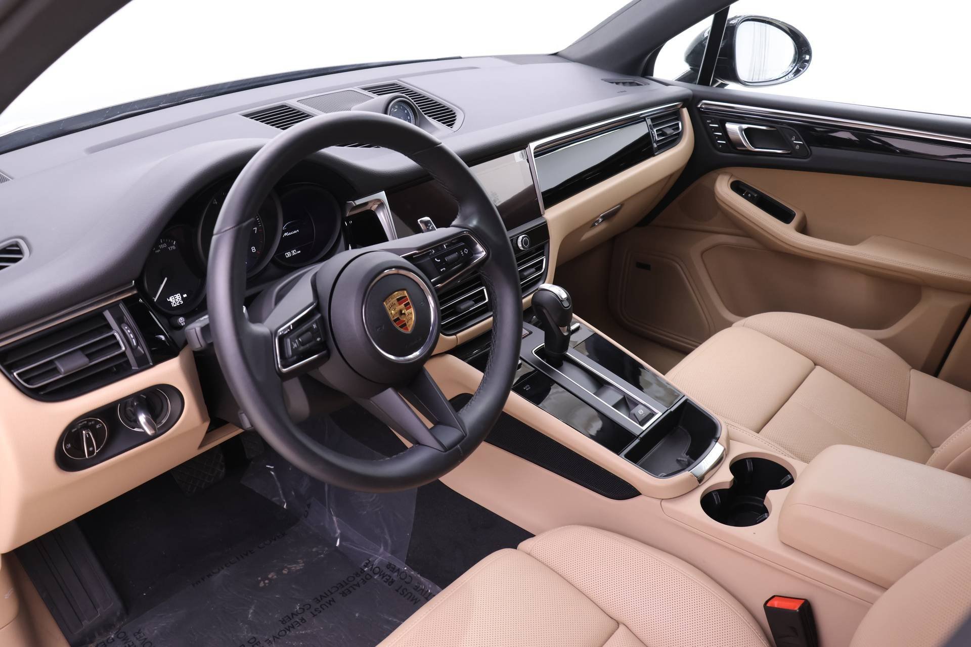 Used 2025 Porsche Macan image 5