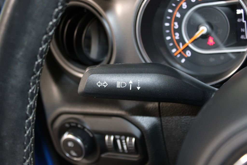 Used 2022 Jeep Gladiator Sport image 36