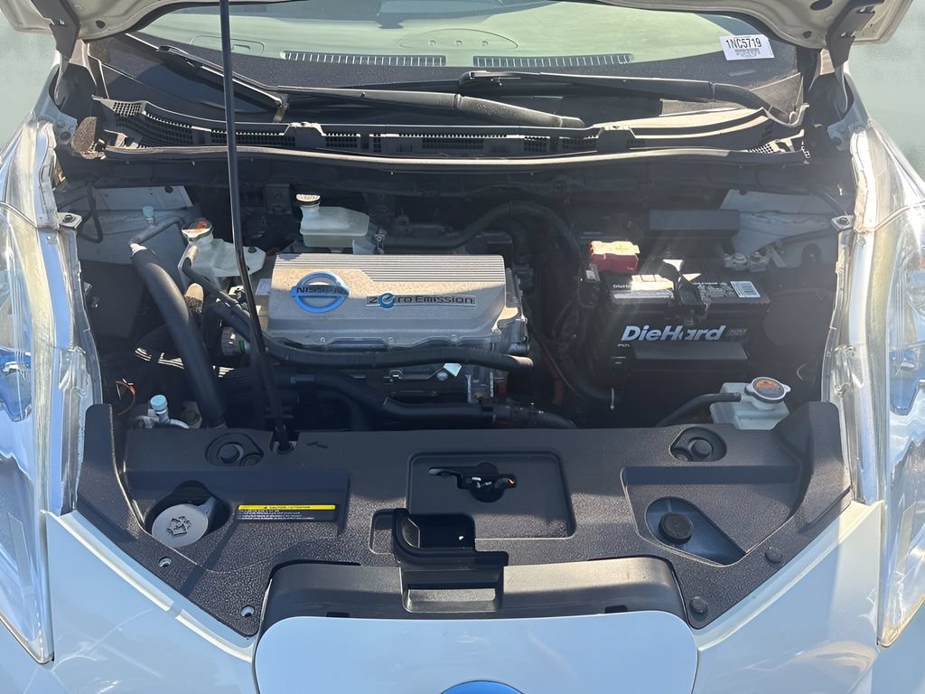 Used 2012 Nissan Leaf SV FWD image 32