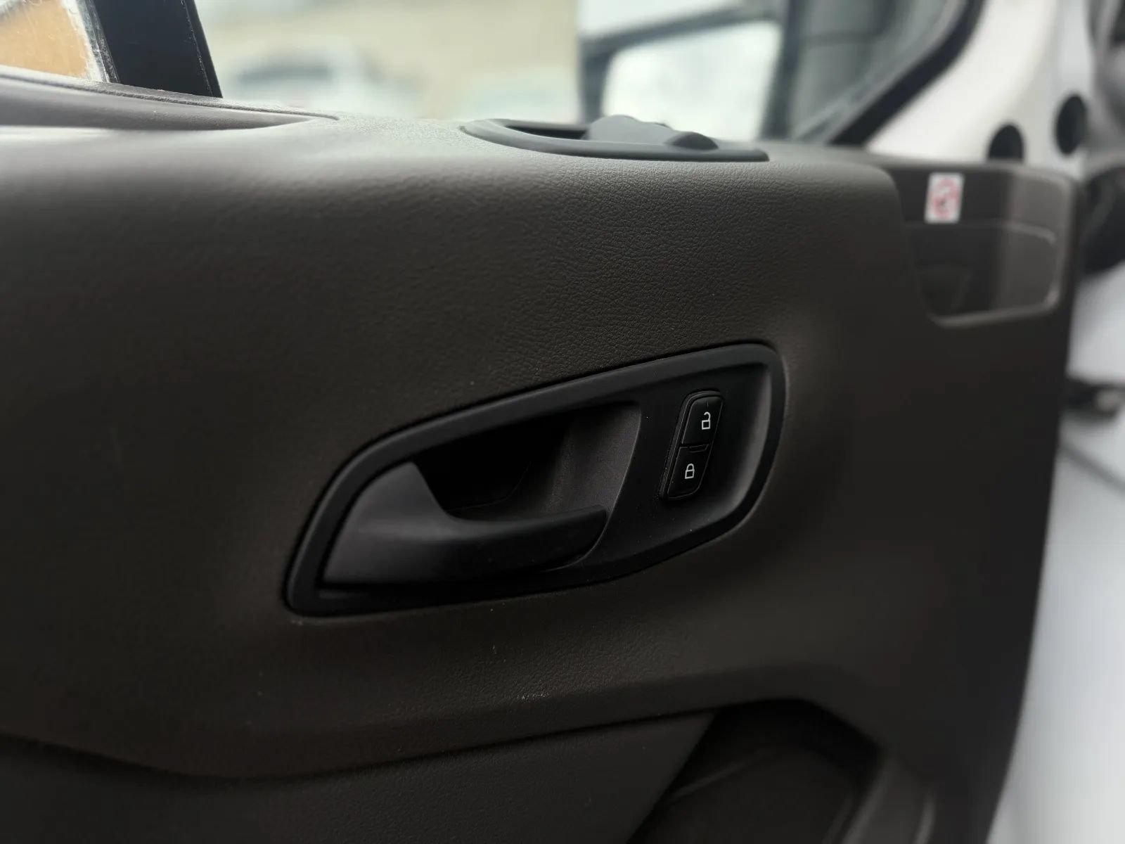 Used 2020 Ford Transit 350 XLT AWD/4WD image 25