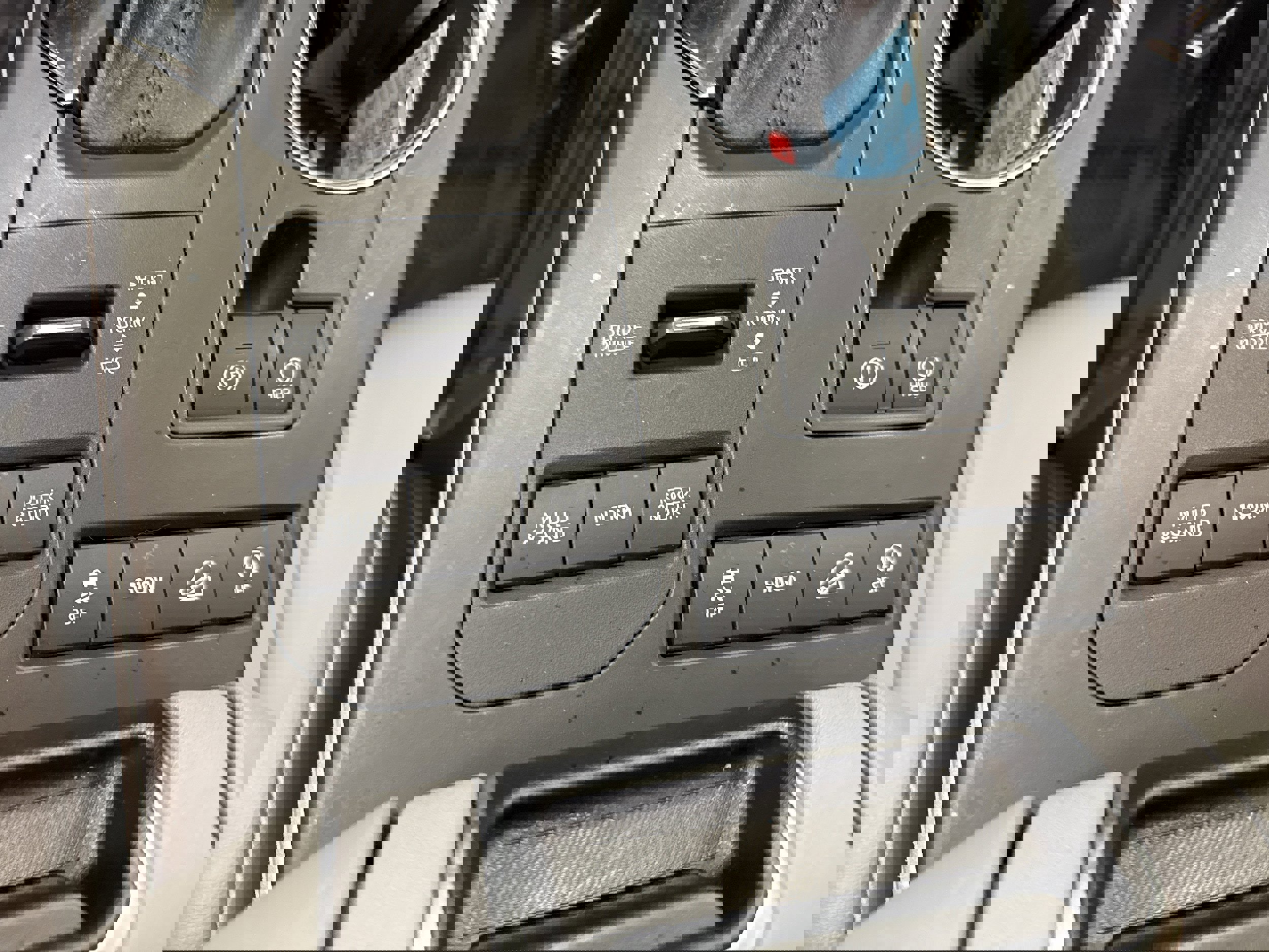 Used 2021 Toyota Highlander XLE image 32