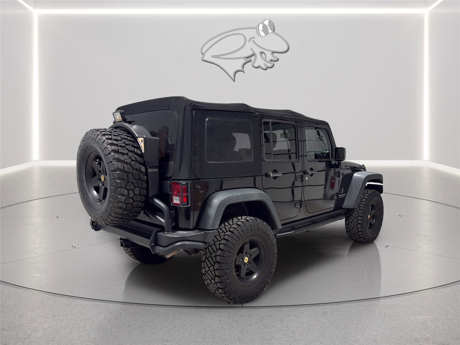 Used 2016 Jeep Wrangler Unlimited Rubicon w/ Dual Top Group AWD/4WD image 5